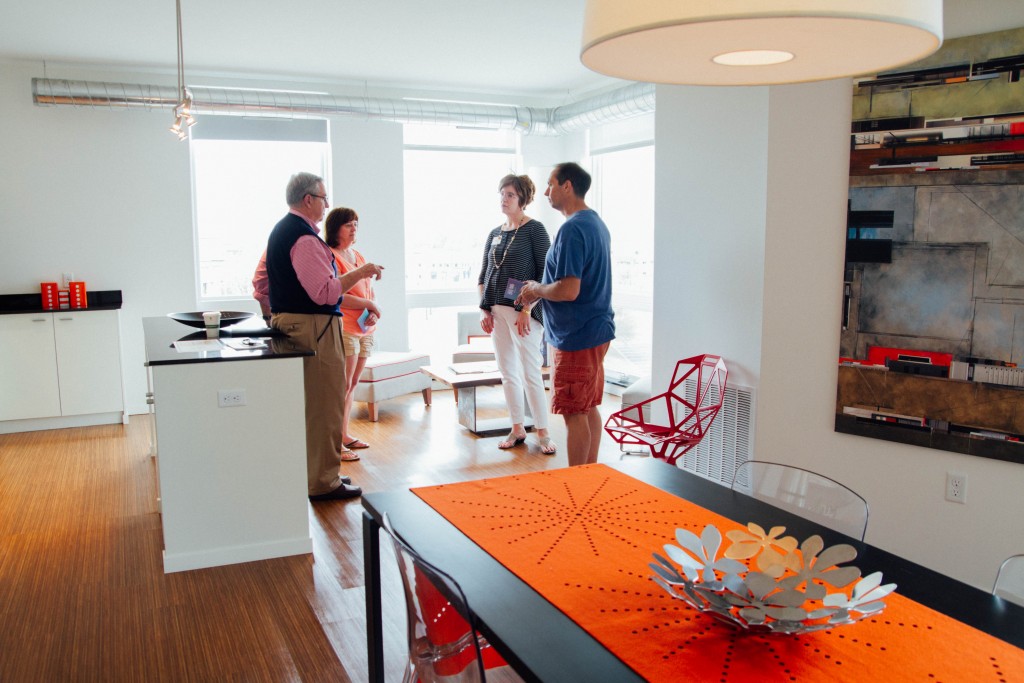 Explore Downtown Living draws suburban residents — and even downtowners — into exploring new residential properties. Photo by Irv Brisco/VON91 via Minneapolis Downtown Council